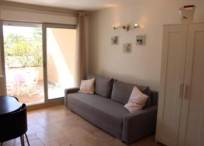 Studio Avec Terrasse Port De Hyeres