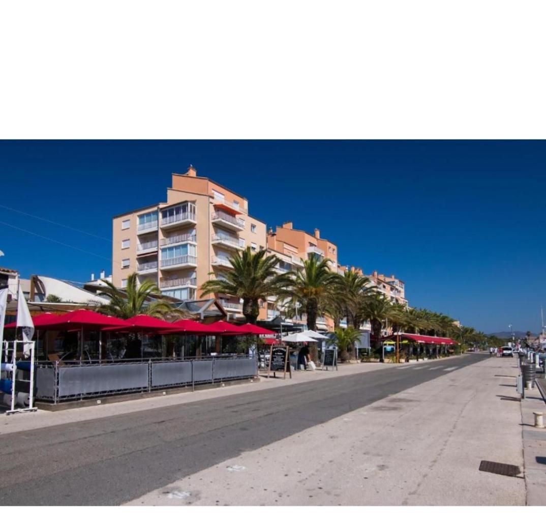 Avec Terrasse Port De Hyères